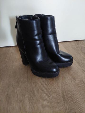 Lucky shoes zwarte enkellaarsjes maat 36 beschikbaar voor biedingen