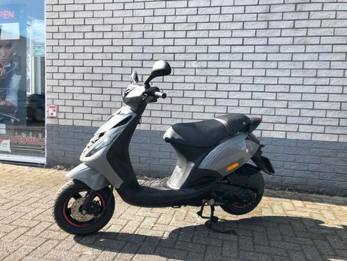 PIAGGIO ZIP (bj 2020), Fietsen en Brommers, Scooters | Piaggio
