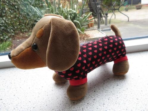Hond teckel tekkel merk BEARY BEARS pakje met rode hartjes, Kinderen en Baby's, Speelgoed | Knuffels en Pluche, Zo goed als nieuw