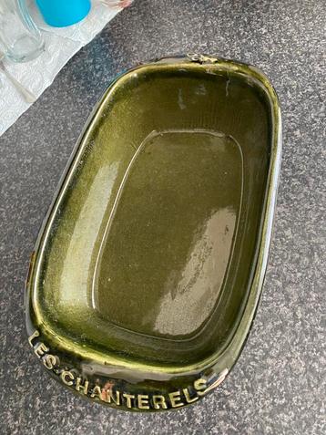 VINTAGE LES CHANTERELS/ PATÉ OVENSCHAAL. beschikbaar voor biedingen
