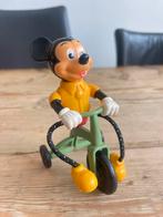 Vintage mickey mouse op driewieler gabriel 1977, Ophalen of Verzenden, Mickey Mouse, Gebruikt, Beeldje of Figuurtje