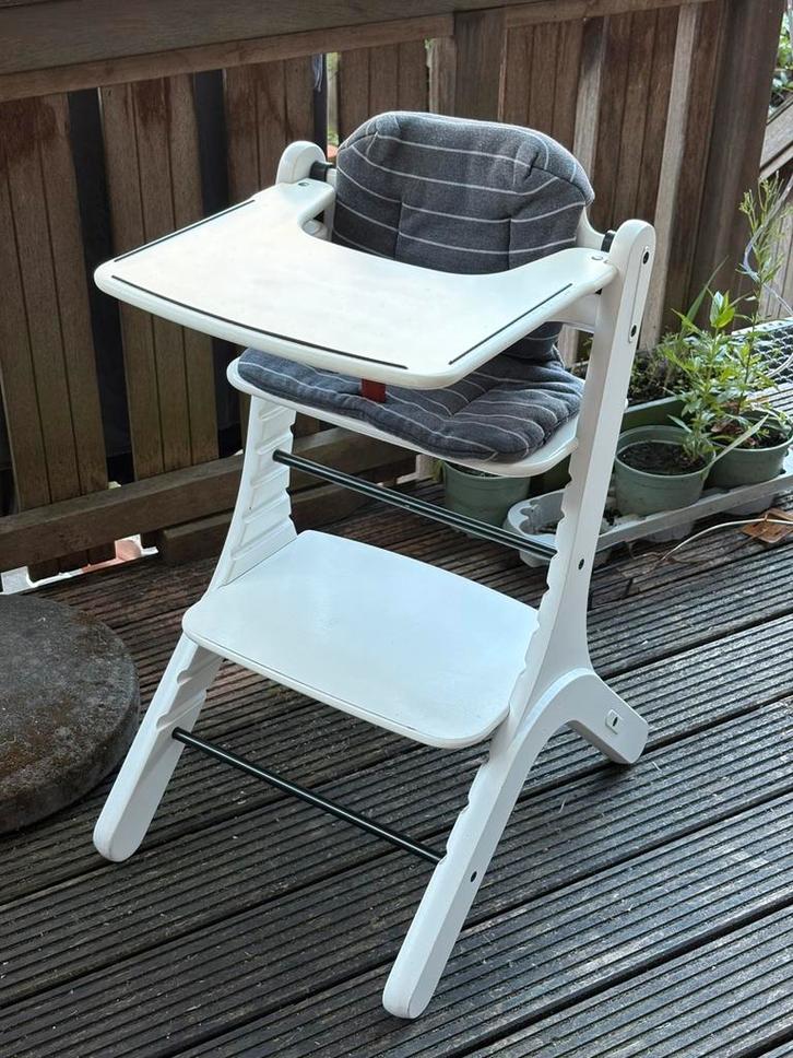 Meegroei kinderstoel van Dapper, Kinderen en Baby's, Kinderstoelen, Zo goed als nieuw, Meegroeistoel, Aanschuifbaar, Afneembaar eetblad