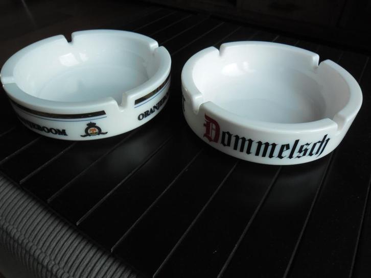 Twee originele vintage asbakken voor mancave, Verzamelen, Rookartikelen, Aanstekers en Luciferdoosjes, Gebruikt, Asbak, Ophalen of Verzenden