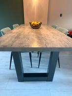 Moderne eettafel met metalen onderstel en krasbestendig blad, Huis en Inrichting, Tafels | Eettafels, Ophalen, Gebruikt, 100 tot 150 cm