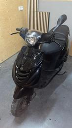 piaggio zip iget 50cc, Fietsen en Brommers, Scooters | Piaggio, Ophalen, Maximaal 45 km/u, Zip, Zo goed als nieuw