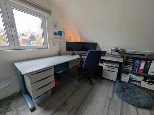 Degelijk hoekbureau inclusief stoel en ladekasten, Huis en Inrichting, Bureaus, Zo goed als nieuw, Bureau, Ophalen