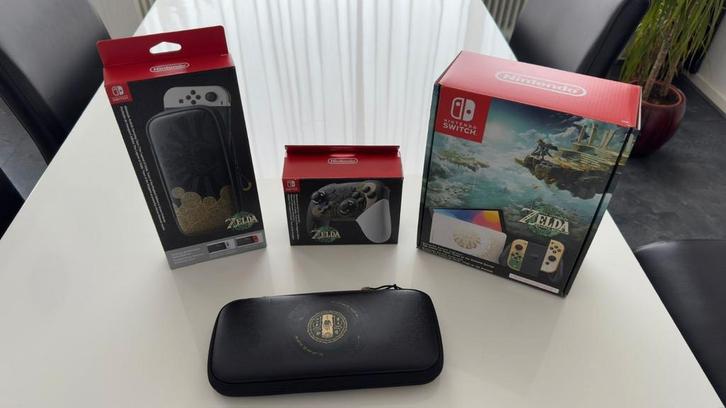 Nintendo switch oled zelda editie, Spelcomputers en Games, Spelcomputers | Nintendo Switch, Zo goed als nieuw, Switch OLED, Ophalen