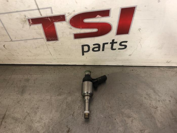 Injector (benzine injectie) van een Volkswagen Golf, Gebruikt, -, Volkswagen, -