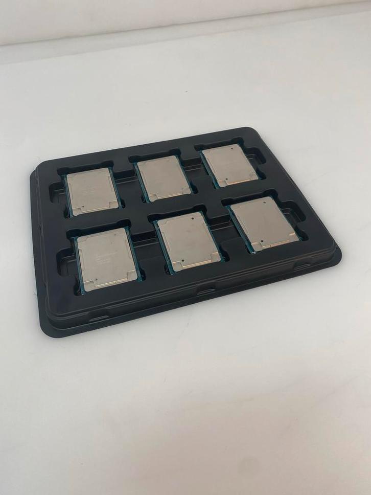 6 x Intel Xeon Gold 6134 SR3AR processoren, Computers en Software, Processors, Gebruikt, 8-core, 3 tot 4 Ghz, Ophalen of Verzenden