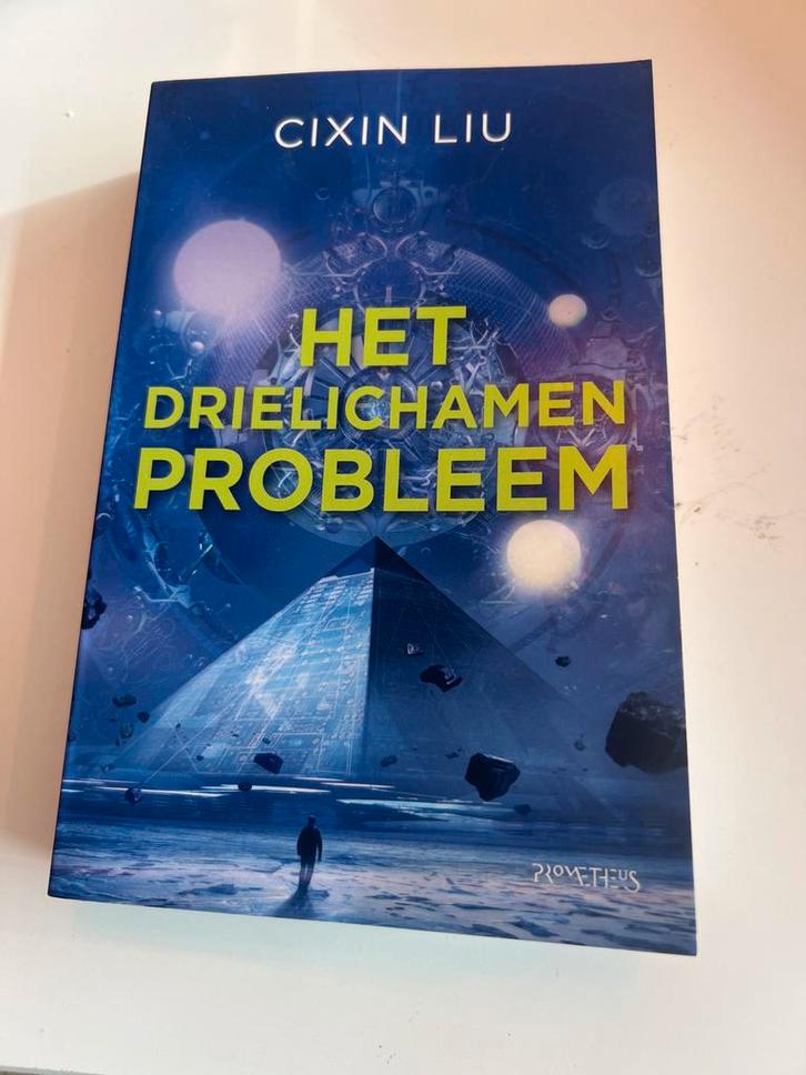 Het drielichamenprobleem - Cixin Liu, Boeken, Science fiction, Gelezen, Ophalen of Verzenden