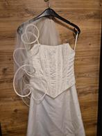 Prachtige witte trouwjurk met sluier, Trouwjurk, Wit, Ophalen of Verzenden, Onbekend