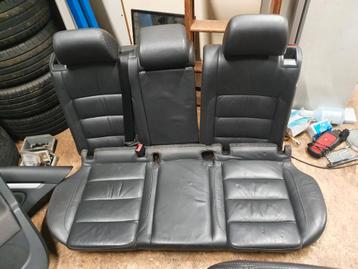 Achterbank en bestuurdersstoel golf 5 leer  beschikbaar voor biedingen