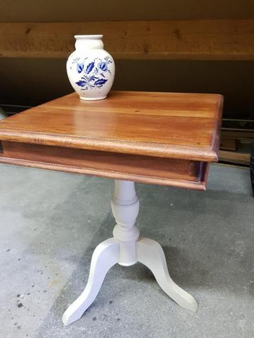 BIJZETTAFEL/WIJNTAFEL beschikbaar voor biedingen