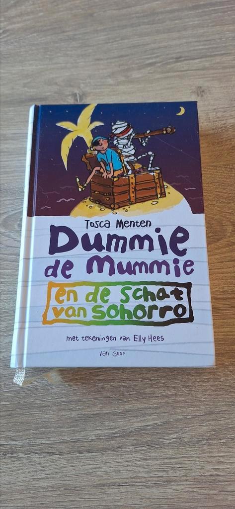 Tosca Menten - Dummie de mummie en de schat van Sohorro, Boeken, Kinderboeken | Jeugd | 10 tot 12 jaar, Zo goed als nieuw, Ophalen