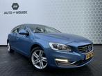 Volvo V60 2.4 D6 AWD Plug-In Hybrid Summum Schuifdak Leer, Auto's, Automaat, Zwart, 103 €/maand, Blauw