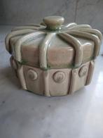 Celadon pot met deksel Thailand vintage diameter 16 hoog10,5, Antiek en Kunst, Antiek | Keramiek en Aardewerk, Ophalen of Verzenden