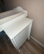 Witte Commode met Opstaande Rand, Kinderen en Baby's, Kinderkamer | Commodes en Kasten, Gebruikt, 50 tot 70 cm, Ophalen of Verzenden
