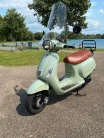 Killerbee in showroom staat, Ophalen, Zo goed als nieuw