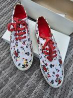 Leuke sneakers met bloemenprint. Perfect voor zomerse look, Wit, Ophalen of Verzenden, Brisbees, Sneakers of Gympen