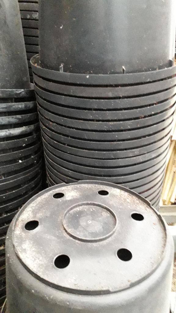 Grote 12 en 23 liter potten kweekpotten bloempotten, Tuin en Terras, Bloempotten, Gebruikt, Kunststof, Binnen, Balkon, Tuin, Minder dan 40 cm