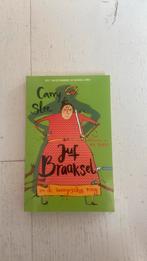 Juf Braaksel en de magische ring, Boeken, Carry Slee, Ophalen of Verzenden, Zo goed als nieuw, Fictie
