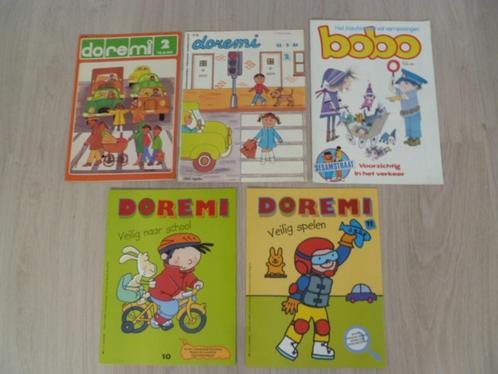 VERKEER: 4 x Doremi tijdschriften met 1 miniboekje + 1 Bobo., Boeken, Kinderboeken | Kleuters, Zo goed als nieuw, Fictie algemeen