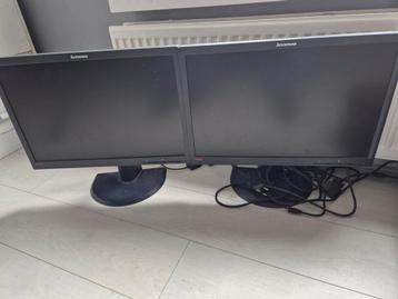 2x Lenovo ThinkVision 21 inch Monitoren beschikbaar voor biedingen