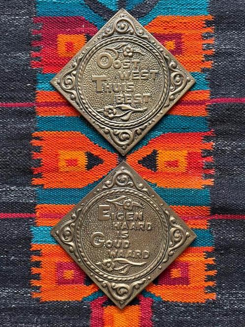 Vintage set van 2 messing wandborden spreuken, Antiek en Kunst, Antiek | Wandborden en Tegels, Ophalen of Verzenden