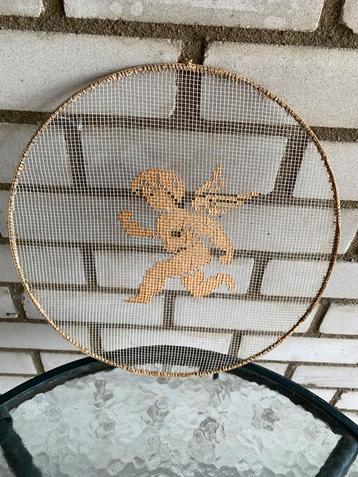 Raamhanger beschikbaar voor biedingen