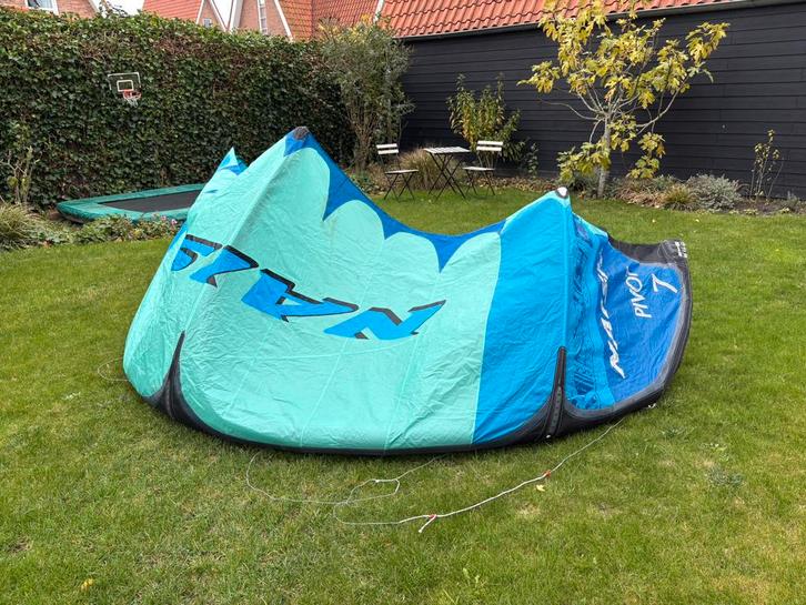 Naish pivot 7 kite uit 2021, Watersport en Boten, Kitesurfen, Zo goed als nieuw, Geen board, Ophalen of Verzenden