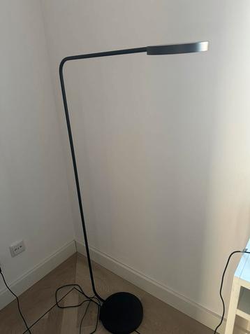 Floor lamp- free beschikbaar voor biedingen