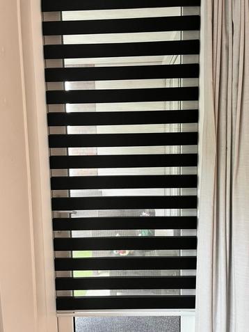 Rolgordijn Kwamtum Zwart/Grijs 90x210 beschikbaar voor biedingen