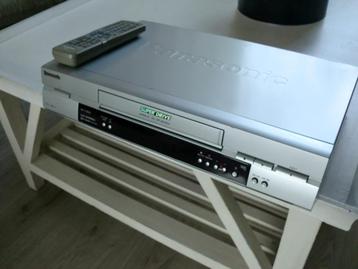 PANASONIC NV-FJ630 SUPER DRIVE  onderhoud gehad.