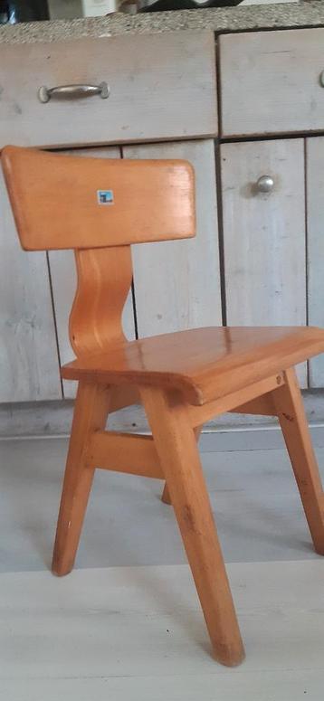 Vintage heel gaaf Houten Schoolstoeltje beschikbaar voor biedingen