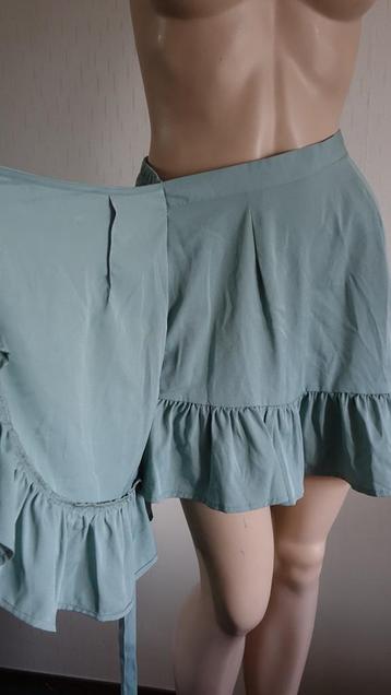 nieuw groen ONLY rokje beschikbaar voor biedingen