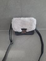 schoudertas met fluffy detail, Ophalen of Verzenden, Zo goed als nieuw, Grijs