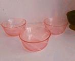 Set van 3 roze glas schaaltjes, Glas, Ophalen of Verzenden, Zo goed als nieuw