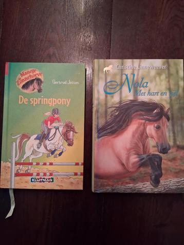 Twee paardenboeken: De Springpony & Nola beschikbaar voor biedingen