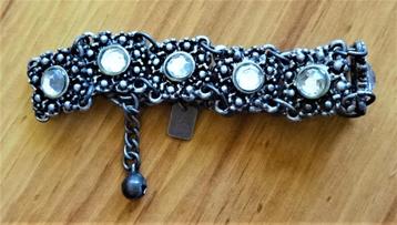 Nieuw: Trendy armband oud-zilver look + strass wit 19+4 cm beschikbaar voor biedingen