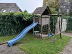Leuk speelhuisje met glijbaan en schommel!, Kinderen en Baby's, Speelgoed | Buiten | Speeltoestellen, Ophalen, Gebruikt, Glijbaan