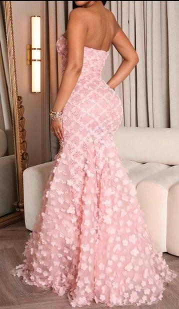 New Enchanting Floral Dresses beschikbaar voor biedingen