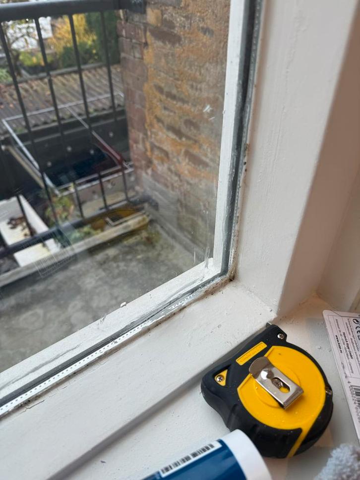 GEZOCHT! Ramen kitten gezocht!, Doe-het-zelf en Verbouw, Glas en Ramen, Gebruikt, Gevelraam of Ruit, 80 tot 120 cm, Ophalen