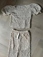 Gehaakte set - broek en top van Drole de Copine met kaartjes, Ophalen of Verzenden, Nieuw, Beige, Lang