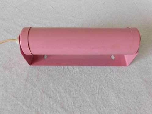 Vintage bedlampje in roze, half rond, wandlampje, Huis en Inrichting, Lampen | Wandlampen, Gebruikt, Metaal, Ophalen of Verzenden
