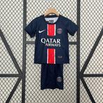 PSG - Paris Saint Germain thuis shirt kindertenue 2024/2024, Sport en Fitness, Voetbal, Maat XS of kleiner, Verzenden, Nieuw, Set