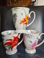 JANNEKE BRINKMAN SALENTIJN - Seasons - 3x mok op voet, Ophalen of Verzenden, Zo goed als nieuw, Overige stijlen, Kop(pen) en/of Schotel(s)