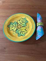 12x handgeschilderde borden met servetringen, Ophalen, Keramiek, Zo goed als nieuw, Bord(en)