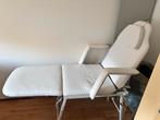 Witte behandelstoel in goede staat, Sport en Fitness, Gezondheidsproducten en Wellness, Ophalen, Zo goed als nieuw