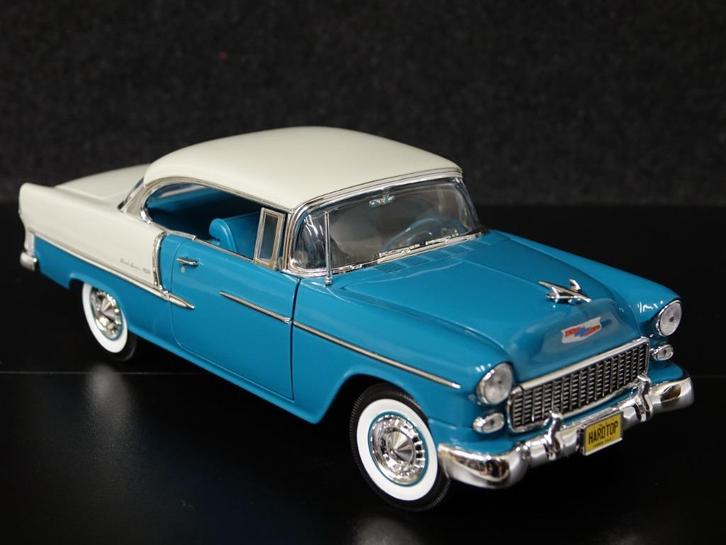 AutoWorld 1:18 1955 Chevrolet Bel Air hardtop blauw-wit, Hobby en Vrije tijd, Modelauto's | 1:18, Nieuw, Auto, Overige merken