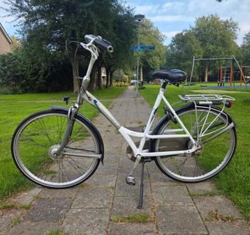 Damesfiets Batavus crescendo deluxe Framemaat 57 beschikbaar voor biedingen
